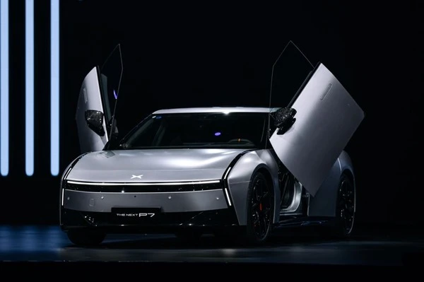 593馬力のEVスポーツセダン『P7』、中国XPENGが欧州初公開へ…IAAモビリティ2025