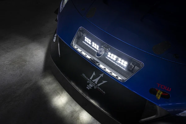 マセラティ『GT2』、「エンデュランスパック」設定…夜間の耐久レースに対応