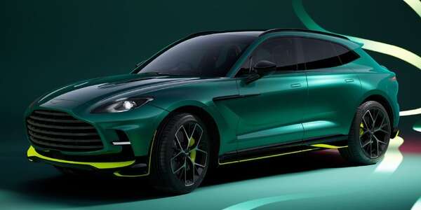 アストンマーティンの高性能SUV『DBX707』、F1モチーフの「AMR24」仕様発表