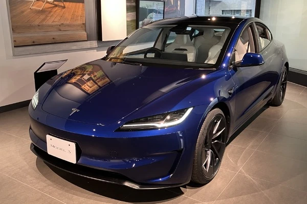 自動車株は全面安、円安ドル高是正要求への警戒感くすぶる