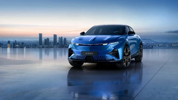 アルピーヌのスポーツEV『A390』、アドヴィックスのブレーキキャリパー採用