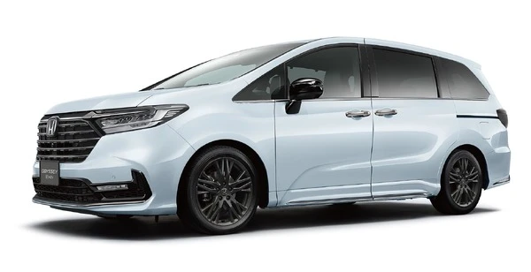 ホンダ『オデッセイ』が新色追加、2列目大型ロールサンシェードも標準装備…508万6400円から