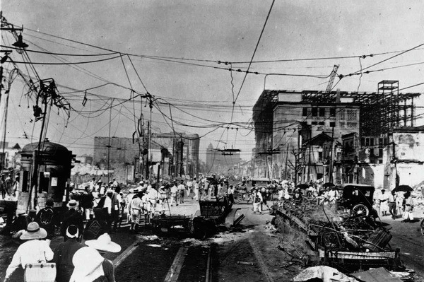 運転中に地震が発生したらどうすべきか---9月1日「防災の日」