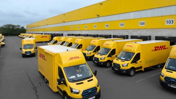 ドイツポスト・DHL、フォード製電動バン4900台導入へ…郵便配送車両に