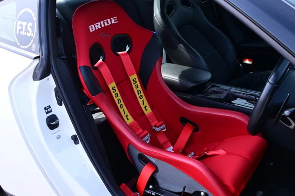 シート交換は安全性が最優先！ 強度証明書・純正規格ボルト・プロ取り付けで合法＆安心～カスタムHOW TO～