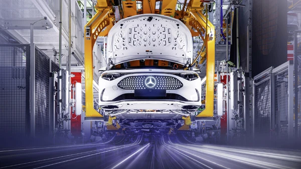 新型『CLA』を生産するメルセデスベンツ「最新デジタル工場」の現場