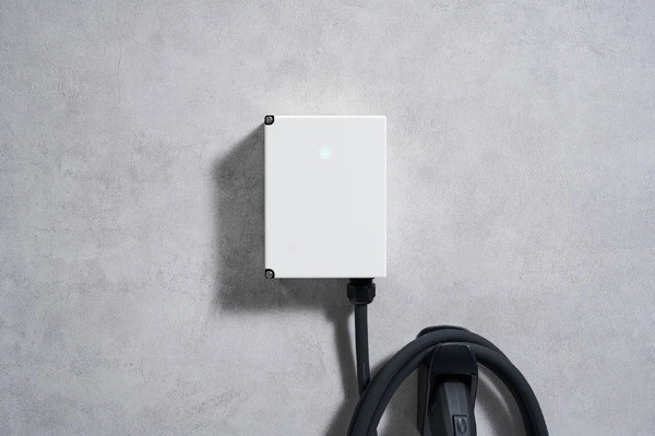 ジゴワッツのEV充電アプリ「PIYO CHARGE」が5言語に対応、インバウンド需要で