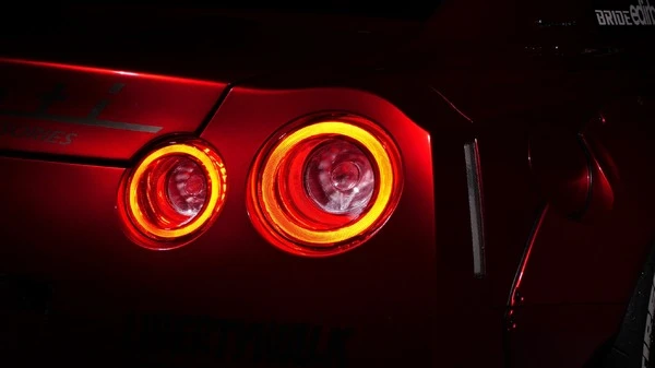 アメリカ発・昼も夜も映える最新デザイン、『R35 GT-R』専用LEDヘッドライト・テールライトが発売