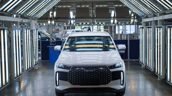 新型コンパクトSUV『T4』、TENETブランドが量産開始…ロシアAGR