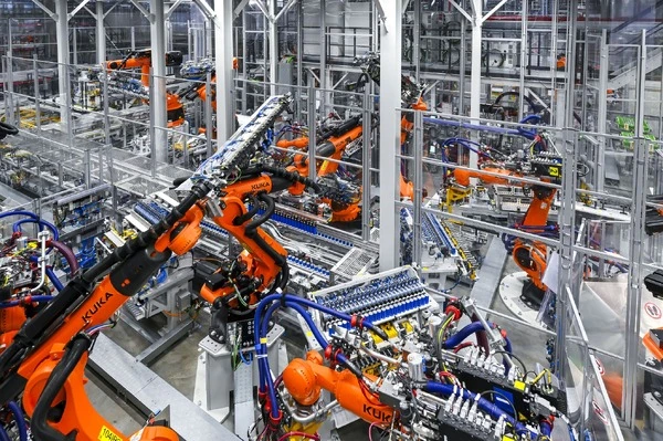 BMW、次世代EV「ノイエクラッセ」向けバッテリー生産を本格化