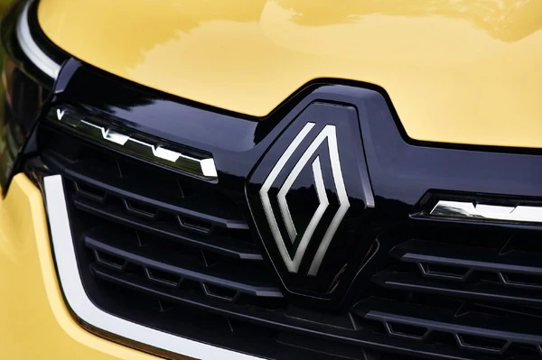 仏ルノー、1～6月期の最終損益1兆9000億円赤字、日産の経営不振響く［新聞ウォッチ］