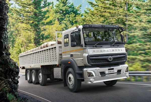 「バーラト・ベンツ」ブランドのトラック、インドで20万台目を納車…設立から13年