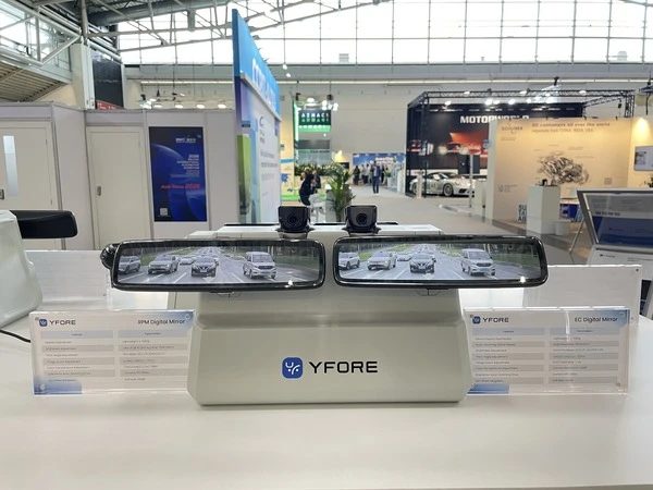 最新デジタルミラー技術、中国「YFORE」が披露…IAAモビリティ2025