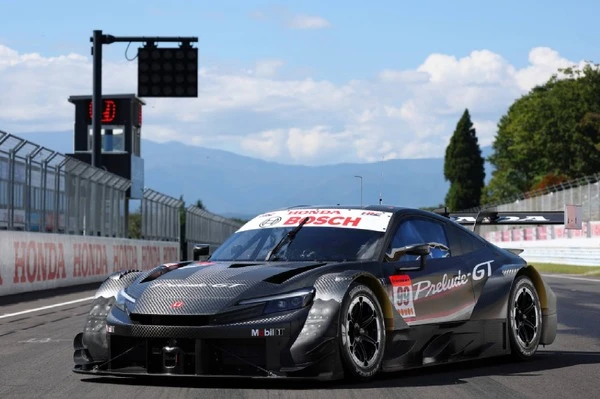 ホンダ『プレリュード』新型、SUPER GTに2026年から参戦…GT500マシンのプロトタイプ公開