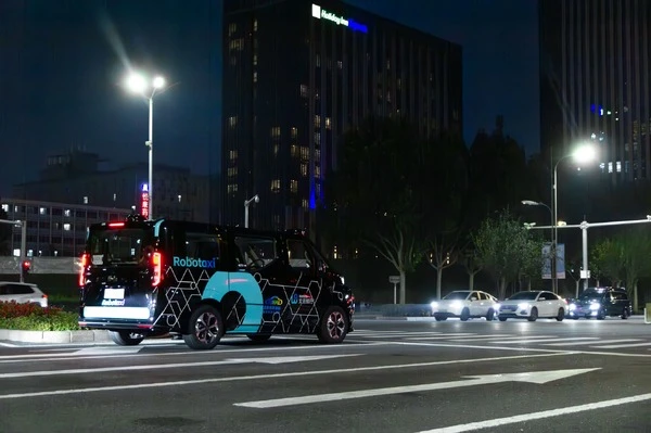北京でロボタクシー「深夜の公道テスト」、中国 WeRideが認可取得