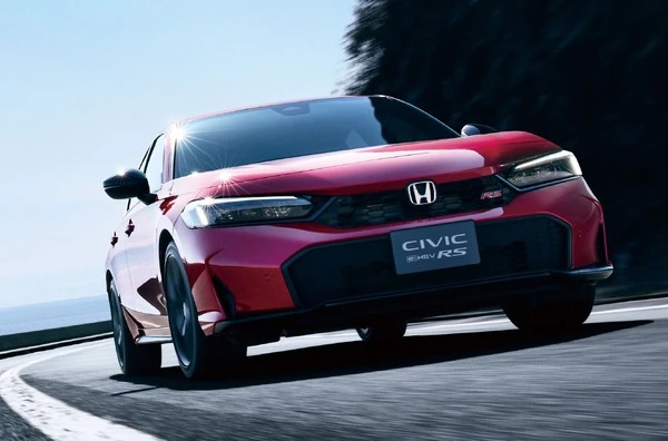 ホンダ『シビック』改良、Honda S+ Shift搭載「e:HEV RS」追加…394万6800円から