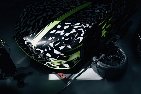 メルセデスAMG、新たな高性能車プロジェクト『TRACK SPORT』発表、その正体は
