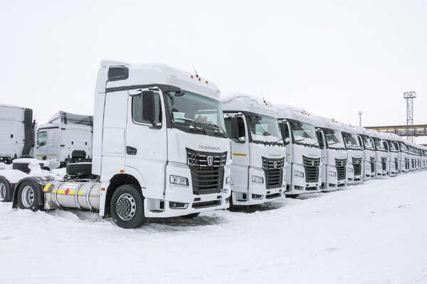 ロシア大手「カマズ」、年内にLNGトラック700台以上生産へ