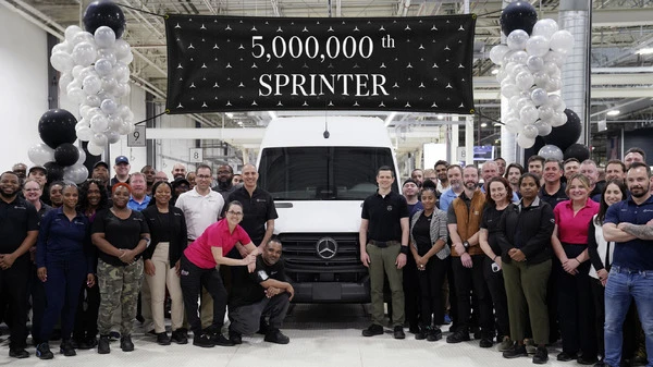 メルセデスベンツ『スプリンター』、世界生産500万台を達成