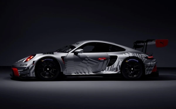 ポルシェ911のレーシングカー、「GT3 R」が進化...サスペンションと空力を最適化