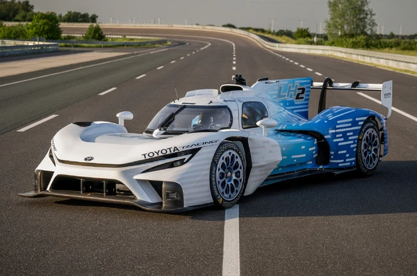 トヨタ、ルマン24時間で“液体水素”で走る『TR LH2 レーシング・プロトタイプ』デモ走行を初披露へ