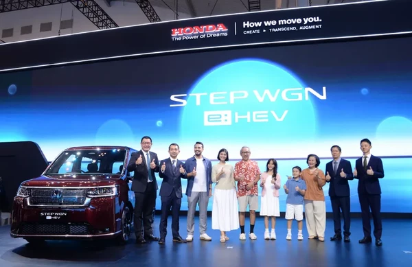 ホンダ『ステップワゴン e:HEV』がインドネシア上陸、先進ハイブリッドが武器のアッパーMPV