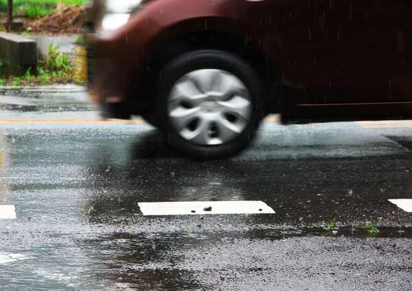 梅雨だ、台風だ！ Yahoo!カーナビが新機能「雨雲レーダー」を追加