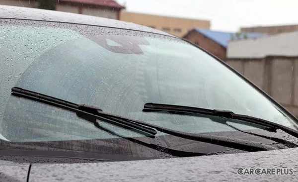 雨の日の視界は“命”に直結…今すぐやるべき「ワイパー点検」