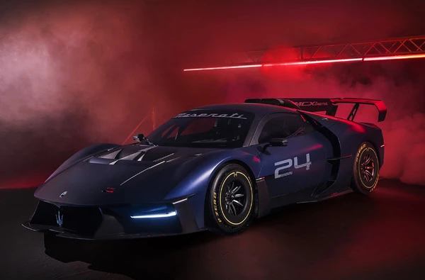 マセラティ、スーパーカー3台がグッドウッド2025のヒルクライムに参戦