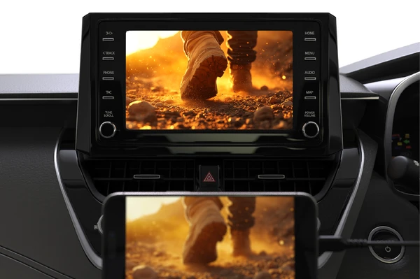 トヨタ車で“動画系コンテンツ”を楽しむため新アイテムが登場！ 本当に便利なのはどれ？［特選カーアクセサリー名鑑］