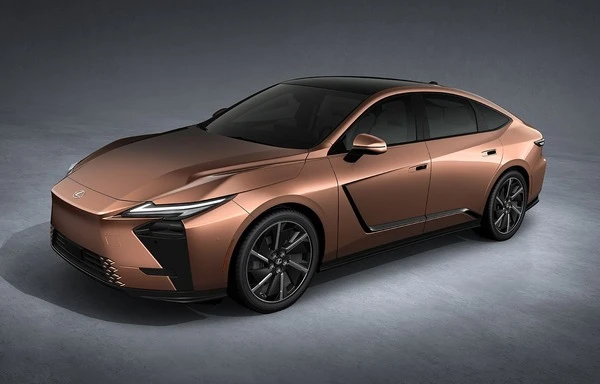 レクサス『ES』新型に初のEV登場、日本発売は2026年春…上海モーターショー2025