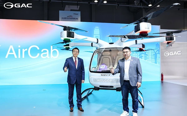 「空飛ぶクルマ」価格は約3400万円、中国GACが量産モデルを世界初公開