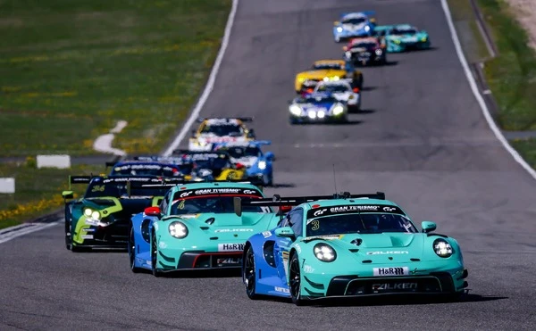 ファルケンタイヤ装着車、ニュルブルクリンク耐久シリーズで2連勝達成