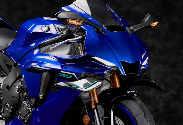 ついにウイングレット装着！ ヤマハの頂点『YZF-R1』2025年モデルが米国発表、日本発売は