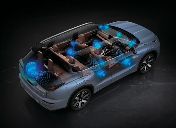 三菱 アウトランダーPHEV、「OTOTEN2025」にヤマハと共同開発のプレミアムオーディオ出展へ