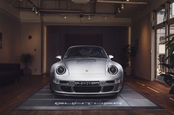 空冷ポルシェ911最終型「993」専門リマスター、Gunther Werksが日本上陸…オートダイレクトが独占販売