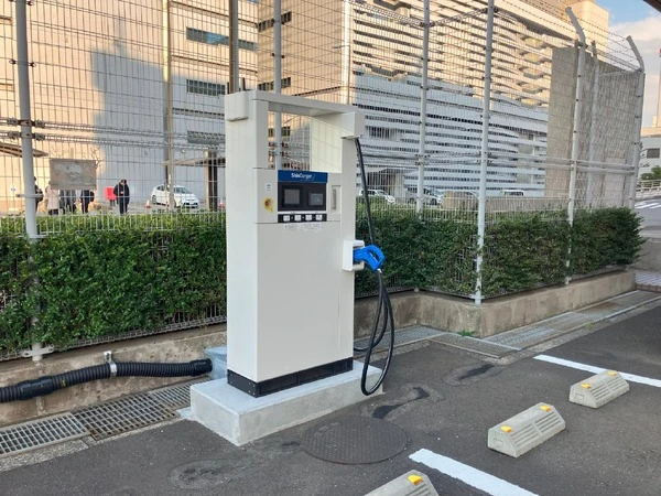 エネリバー、JAL羽田空港内にEV急速充電器とクラウド管理システムを導入