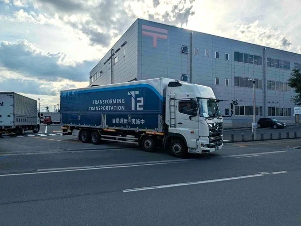 日本郵便とT2、自動運転トラックで中継輸送実証…関東ー関西間500kmで
