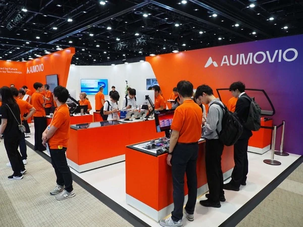 SDV完全移行に向けた現実解、車載アーキテクチャを支える「AUMOVIO」の提案とは…人とくるまのテクノロジー展2026