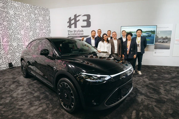 スマートの電動SUV『#3』、キース・ヘリングのアートカー世界初公開…IAAモビリティ2025