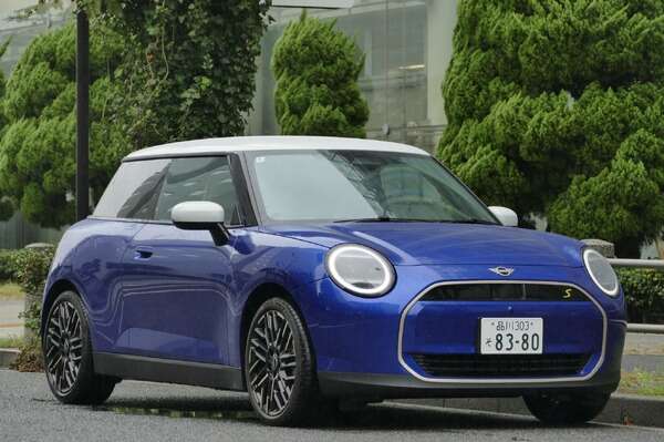 【MINI クーパーSE 新型試乗】「ミニらしさ」と「ミニらしくなさ」…島崎七生人