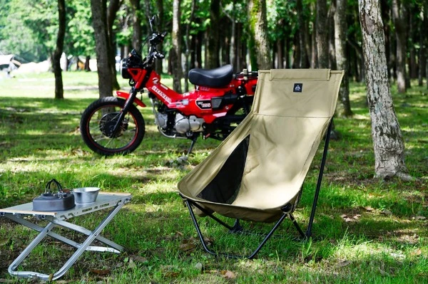 折りたたみ式「ハイバックローチェア」、デイトナが発売…耐荷重120kgの強度