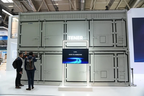 CATL、EV150台を充電できる、世界初の9MWh超の大容量エネルギー貯蔵システム発表