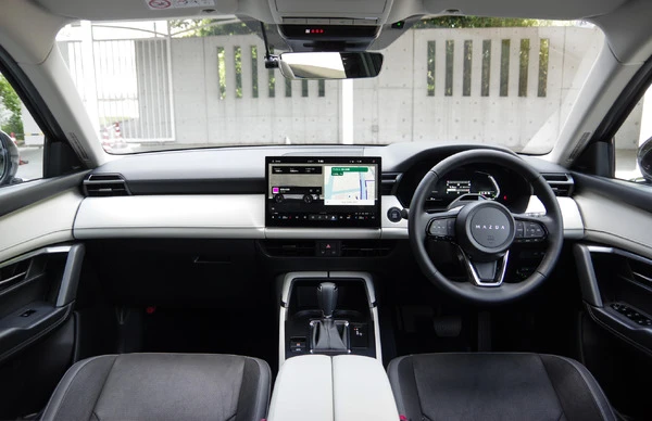 【マツダ CX-5 新型】「白内装」でも子どもを怒らなくて済む理由…“実用性”と“美しさ”を両立したカラーデザインの秘密