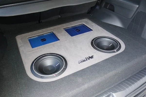 ランクル300の音が激変！ エタニ×ロックフォードで作る本格カーオーディオ［Pro Shop インストール・レビュー］by  SOUND WAVE　前編