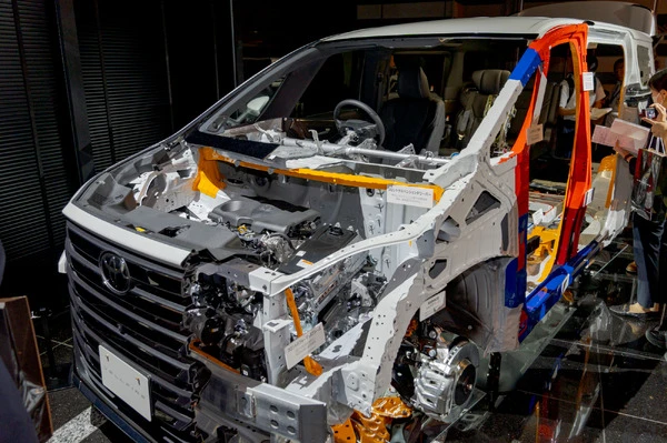 トヨタ車体、『ヴェルファイア』のカットモデルなど3つの技術を紹介…人とくるまのテクノロジー展 2026