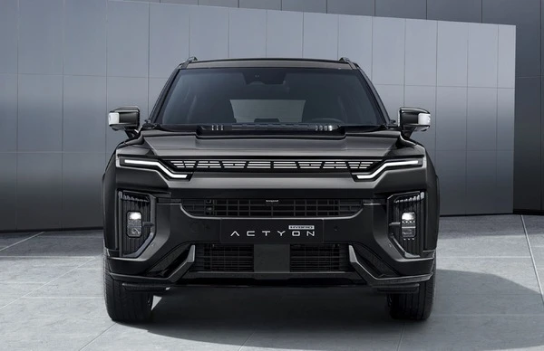 KGMのSUV『アクティオン』新型にハイブリッド、市街地は9割EV走行可能…韓国発売