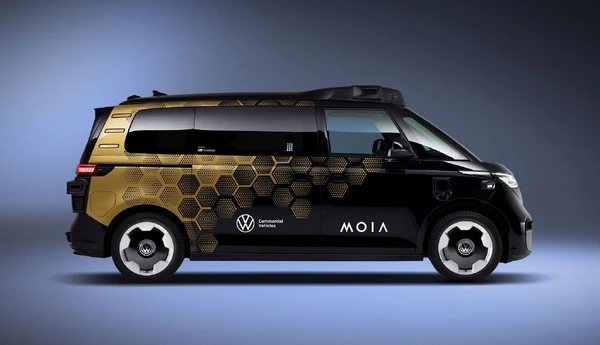 VW『ID. Buzz』ベース、自動運転車の量産モデル登場…2026年から欧米で運行へ