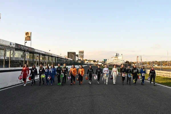 フォーミュラE、女性ドライバー支援を強化…走行時間倍増の公式テストを10月開催へ