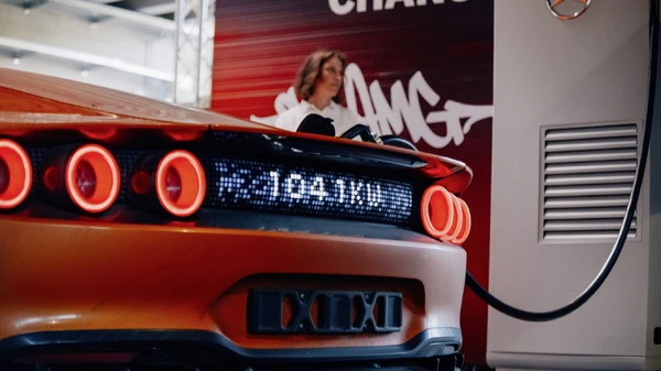 『コンセプトAMG GT XX』がさらなる新記録、1メガワット超えの超高速充電を実現…1分で航続125km分充電